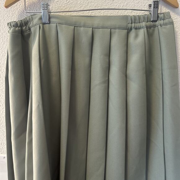 Vintage Lasting Comfort Pleated Skirt - Sage Green - Small - Picture 5 of 14